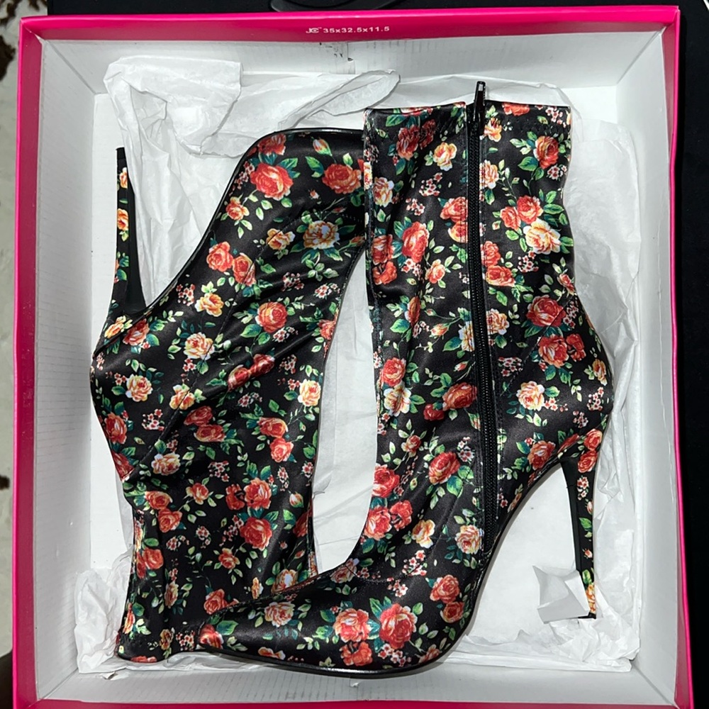 ILLIANA BOOTIE